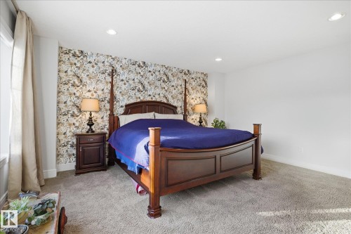 9646 79 Avenue, Edmonton, AB - Indoor Photo Showing Bedroom