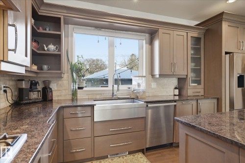 9646 79 Avenue, Edmonton, AB - Indoor Photo Showing Kitchen With Upgraded Kitchen