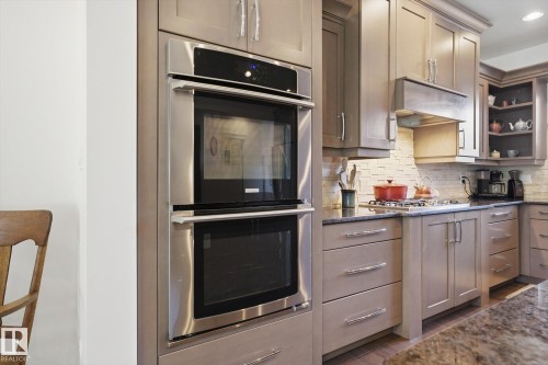 9646 79 Avenue, Edmonton, AB - Indoor Photo Showing Kitchen