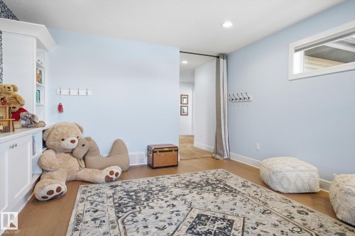 9646 79 Avenue, Edmonton, AB - Indoor