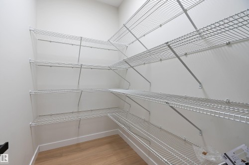292 Fraser Way, Edmonton, AB - Indoor With Storage