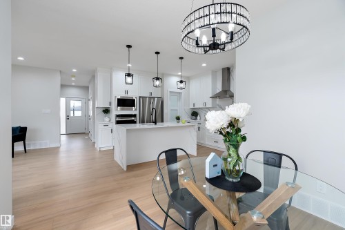 292 Fraser Way, Edmonton, AB - Indoor Photo Showing Dining Room