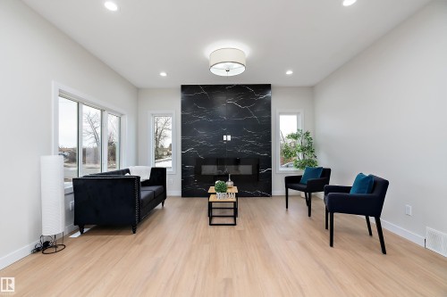 292 Fraser Way, Edmonton, AB - Indoor