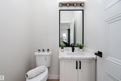 292 Fraser Way, Edmonton, AB - Indoor Photo Showing Bathroom