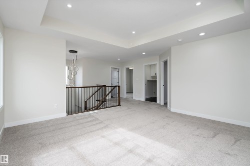 292 Fraser Way, Edmonton, AB - Indoor Photo Showing Other Room
