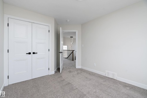 292 Fraser Way, Edmonton, AB - Indoor Photo Showing Other Room