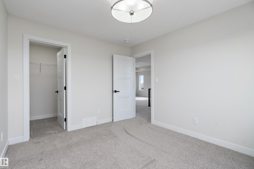 292 Fraser Way, Edmonton, AB - Indoor Photo Showing Other Room