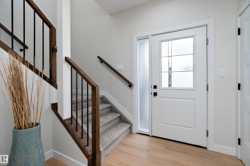 292 Fraser Way, Edmonton, AB - Indoor Photo Showing Other Room