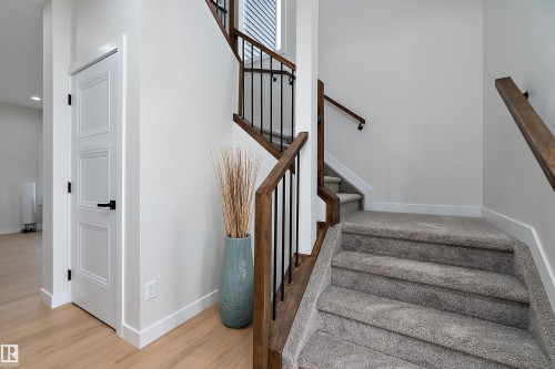 292 Fraser Way, Edmonton, AB - Indoor Photo Showing Other Room