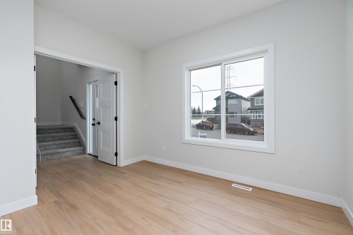 292 Fraser Way, Edmonton, AB - Indoor Photo Showing Other Room