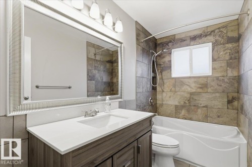 4312 37 Avenue, Leduc, AB - Indoor Photo Showing Bathroom