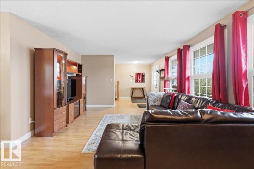 4312 37 Avenue, Leduc, AB - Indoor Photo Showing Living Room