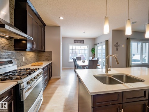 4211 Charles Close, Edmonton, AB - Indoor Photo Showing Kitchen With Double Sink With Upgraded Kitchen