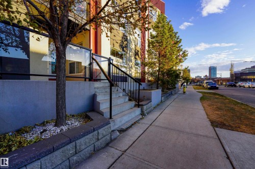 117 10523 123 Street, Edmonton, AB - Outdoor