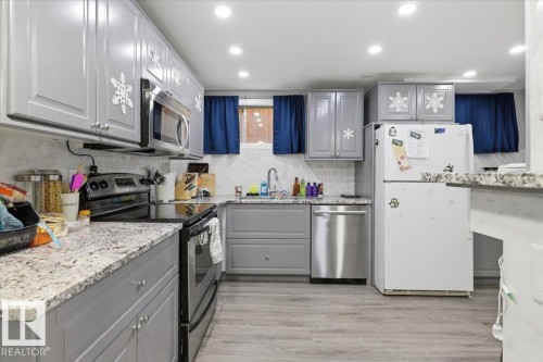 10232 154 Street, Edmonton, AB - Indoor Photo Showing Kitchen
