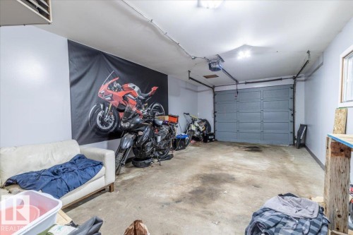 10232 154 Street, Edmonton, AB - Indoor Photo Showing Garage