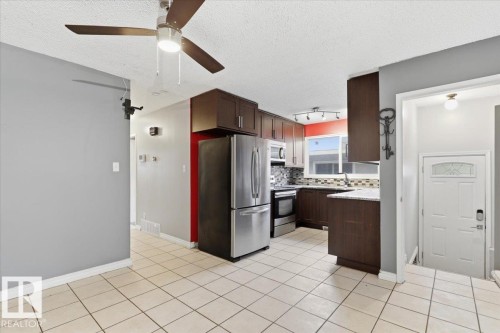 10232 154 Street, Edmonton, AB - Indoor Photo Showing Kitchen