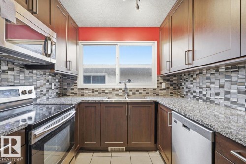 10232 154 Street, Edmonton, AB - Indoor Photo Showing Kitchen With Double Sink With Upgraded Kitchen