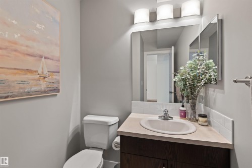 3 5134 Mullen Road, Edmonton, AB - Indoor Photo Showing Bathroom