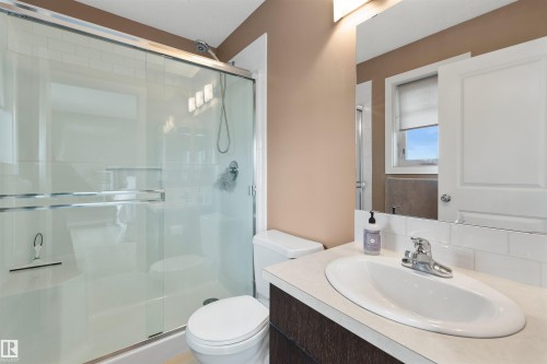 3 5134 Mullen Road, Edmonton, AB - Indoor Photo Showing Bathroom