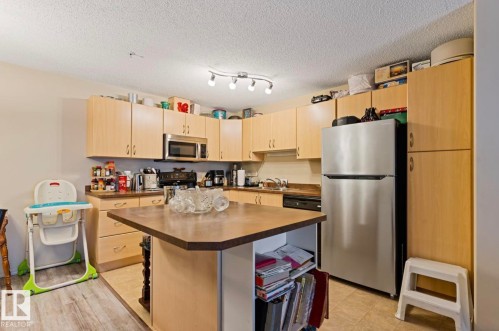 203 17407 99 Avenue, Edmonton, AB - Indoor Photo Showing Kitchen
