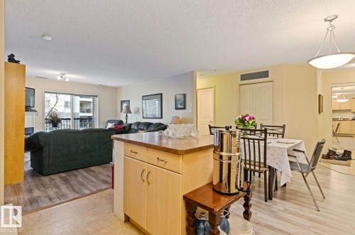 203 17407 99 Avenue, Edmonton, AB - Indoor