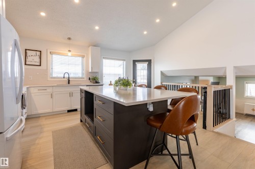 38 Desmarais Crescent, St. Albert, AB - Indoor