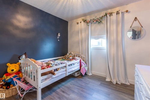 38 Desmarais Crescent, St. Albert, AB - Indoor Photo Showing Bedroom