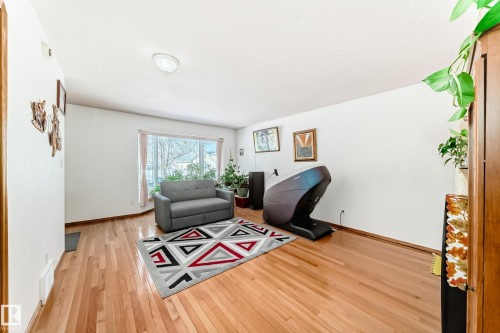 11913 80 Street, Edmonton, AB - Indoor