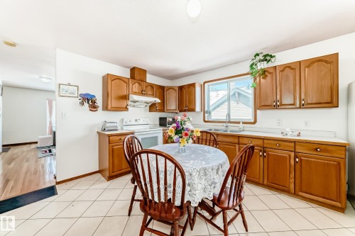 11913 80 Street, Edmonton, AB - Indoor