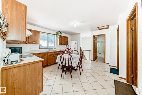 11913 80 Street, Edmonton, AB - Indoor