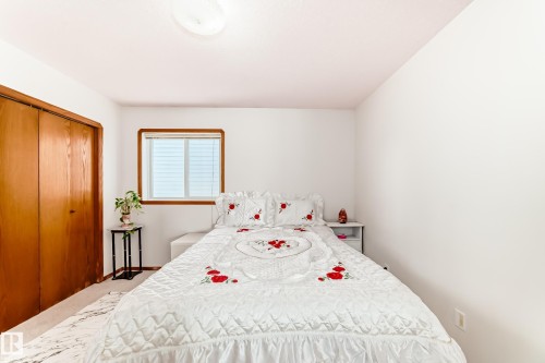 11913 80 Street, Edmonton, AB - Indoor Photo Showing Bedroom