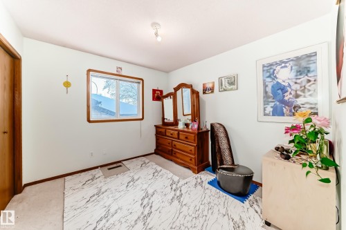 11913 80 Street, Edmonton, AB - Indoor