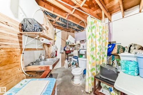 11913 80 Street, Edmonton, AB - Indoor Photo Showing Other Room