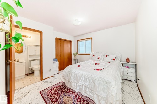 11913 80 Street, Edmonton, AB - Indoor Photo Showing Bedroom
