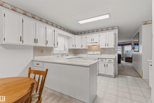 10670 153 Avenue, Edmonton, AB - Indoor Photo Showing Kitchen