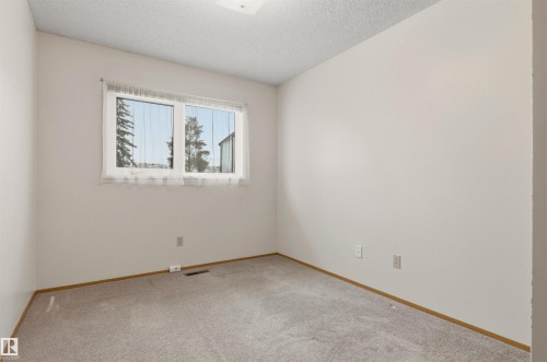 10670 153 Avenue, Edmonton, AB - Indoor Photo Showing Other Room