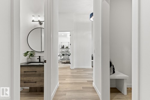 4832 Knight Crescent, Edmonton, AB - Indoor Photo Showing Other Room