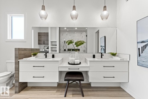 4832 Knight Crescent, Edmonton, AB - Indoor Photo Showing Bathroom