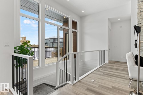 4832 Knight Crescent, Edmonton, AB - Indoor Photo Showing Other Room