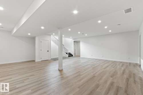 4832 Knight Crescent, Edmonton, AB - Indoor