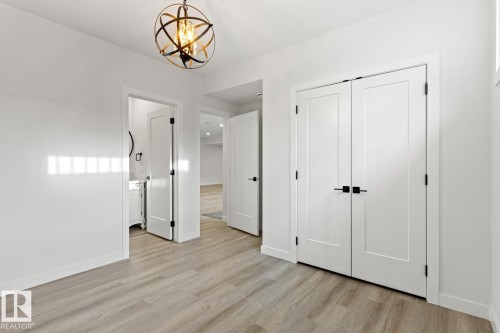 4832 Knight Crescent, Edmonton, AB - Indoor Photo Showing Other Room
