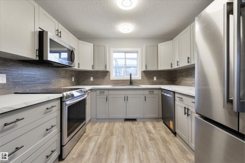 7103 188 Street, Edmonton, AB - Indoor Photo Showing Kitchen