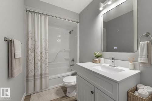 7103 188 Street, Edmonton, AB - Indoor Photo Showing Bathroom