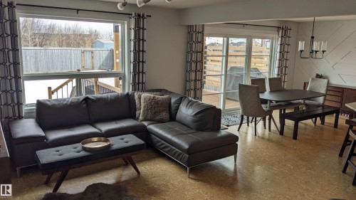 5112 159 Avenue, Edmonton, AB - Indoor Photo Showing Living Room