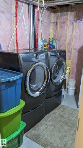 With utility wash tub! - 5112 159 Avenue, Edmonton, AB - Indoor Photo Showing Laundry Room