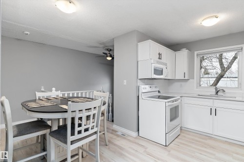 3742 53 Street, Wetaskiwin, AB - Indoor