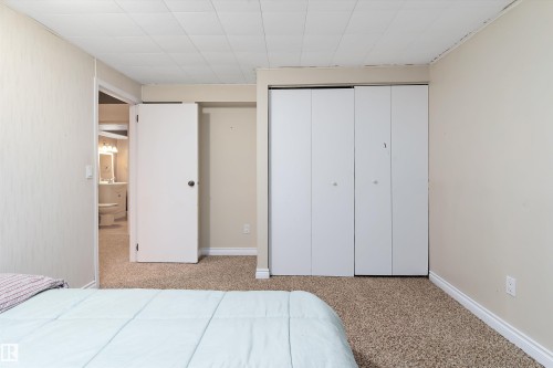 3742 53 Street, Wetaskiwin, AB - Indoor Photo Showing Bedroom