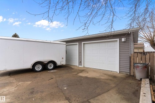 3742 53 Street, Wetaskiwin, AB - Outdoor