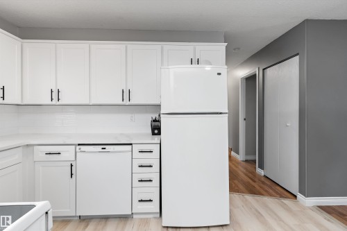 3742 53 Street, Wetaskiwin, AB - Indoor Photo Showing Kitchen